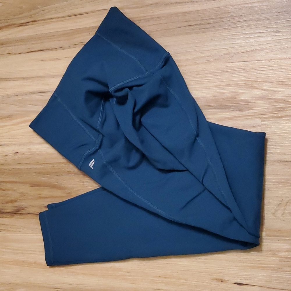 Fabletics powerhold soft leggings with inside pocket